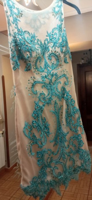 Vestido de fiesta con pedrería