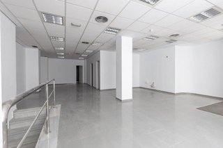 Local comercial en venta en Montefrío