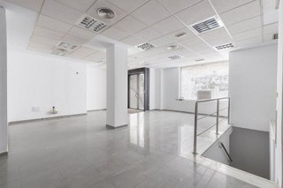 Local comercial en venta en Montefrío