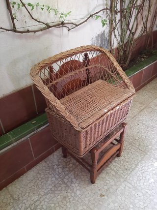 Baúl mimbre estilo sofá