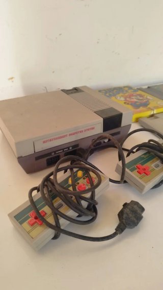 Clon Nintendo NES con giochi e accessori