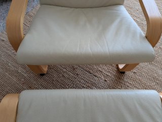 Butaca y reposapiés Ikea Pöang piel