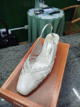 Zapatos de tacón Sanapies blancos talla 39