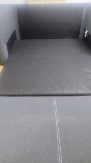 SOFÁ CAMA IKEA ASKEBY + OBRA DE ARTE FELINA
