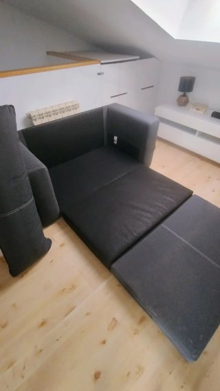 SOFÁ CAMA IKEA ASKEBY + OBRA DE ARTE FELINA