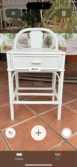Conjuntos de cabecero y mesitas de mimbre blanco