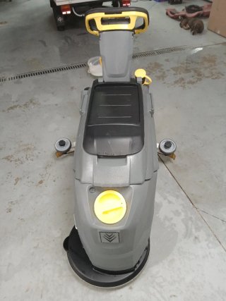 Fregadora de suelos Karcher BD 43/25C