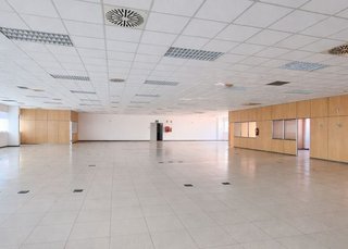 Oficina en alquiler en Sant Esteve Sesrovires