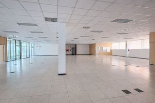 Oficina en alquiler en Sant Esteve Sesrovires