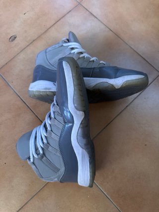 Sneakers Jordan Grigio e Bianco