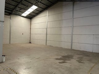Nave industrial en alquiler en Renfe - Bulevar 1º y 2º Fase en Jaén