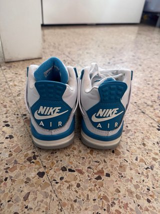 Jordan 4 Air Blu e Bianco