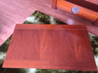 Mesa de centro de salón de madera