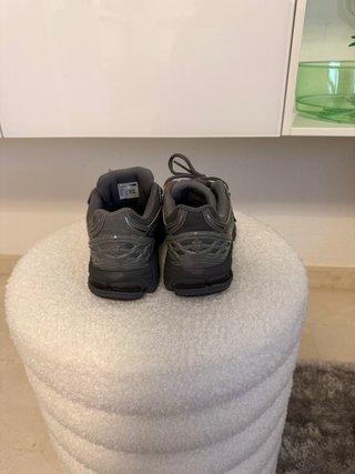 Zapatilla New Balance Talla 32 Gris/Negra