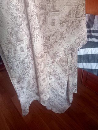 Vestido tirantes drapeado beige y marrón