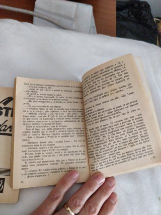 Dos novelas de bolsillo