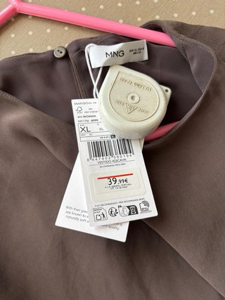 Vestido marrón sin mangas