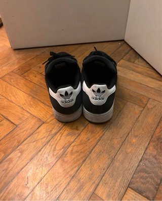 Adidas Scarpe nere e bianche