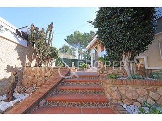 Chalet en venta en Monserrat
