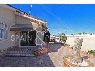 Chalet en venta en Monserrat