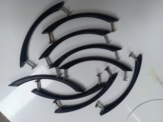 9 Tiradores Metálicos Negros para Muebles