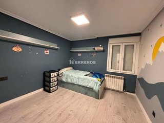 Casa adosada en venta en Villamediana de Iregua