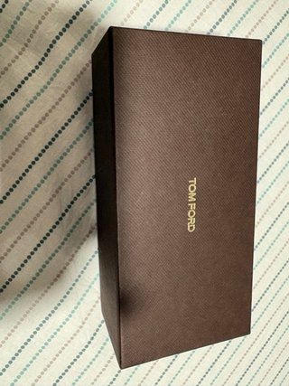 Funda y Caja Gafas Tom Ford Negra y Marrón