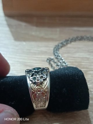 Conjunto Plata: Pendientes y Colgante Triángulo