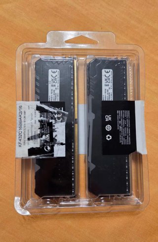 Memorias RAM Kingston Fury DDR4 32GB RGB