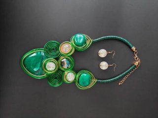 Conjunto Collar y Pendientes Oro y Verde