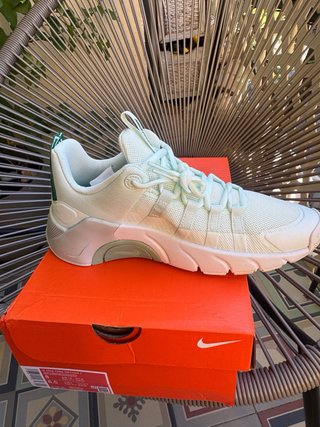 Nike Free Metcon 7 Talla 39 Verde y Blanco