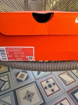 Nike Free Metcon 7 Talla 39 Verde y Blanco