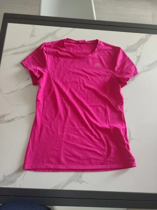 T-shirt sportiva fucsia