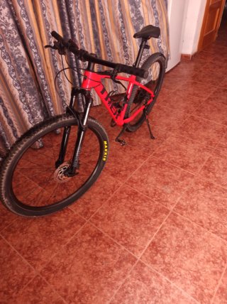 Bicicleta de Montaña Trek 8