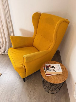 Sillón amarillo ikea