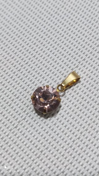 Colgante Swarovski de Latón y Acero inoxidable.