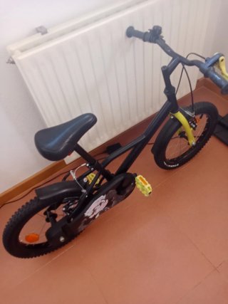 Bicicleta BTWIN 16 Dark Hero