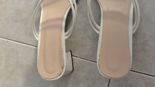 Sandalias blancas de tacón