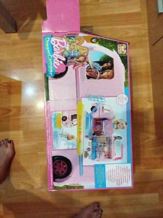 Caravana Barbie Dream Camper con Piscina