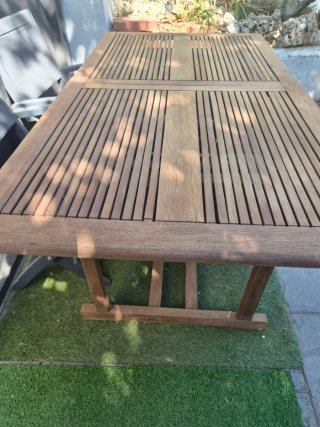 Mesa de exterior madera con 5 sillas plegables