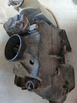Faros de saxo fase 1 A REPARAR