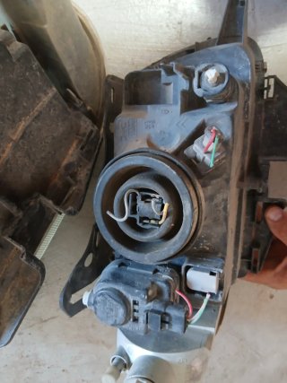 Faros de saxo fase 1 A REPARAR