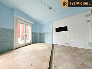Local comercial en alquiler en Carral