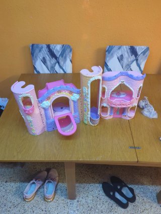 Caravana Barbie, Castillo y Cocinita de juguete