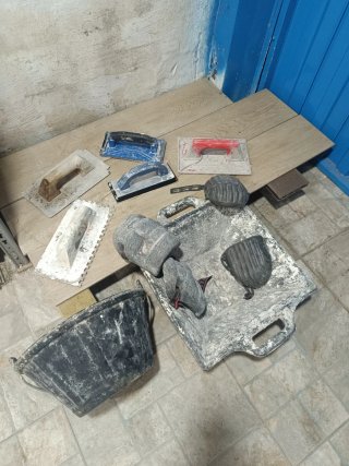 Pack Herramientas Albañilería llana paleta cubeta
