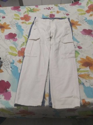 Pantalon Zara Beige . LIVERGY Azul Talla M. Y otro