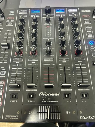 Controlador DJ Pioneer DDJ-SX2