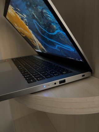 Portatil Acer AMD (8 nucleos 16 hilos)