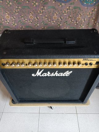 Amplificador Marshall MG100 DFX