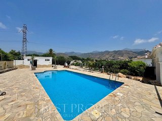 Chalet en venta en Almijara - Capistrano - Cueva de Nerja en Nerja